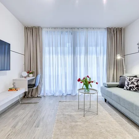 Apartment Hica La Linea With Balcony