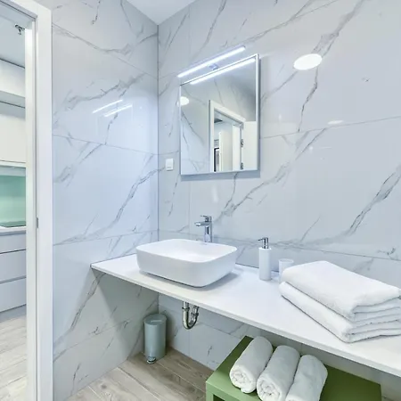 Hica La Linea With Balcony Apartment *