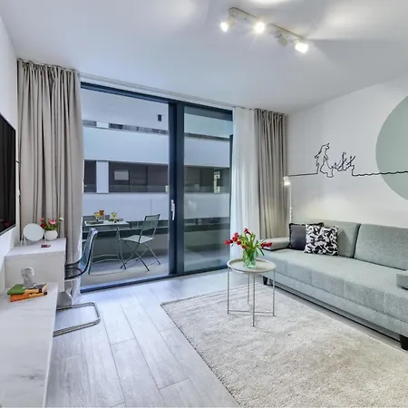 Hica La Linea With Balcony Apartment *