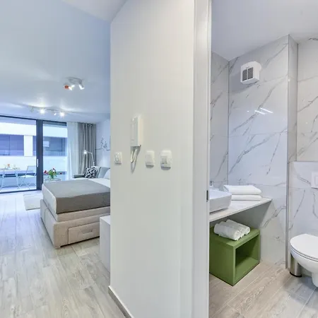 Hica La Linea With Balcony Apartment *